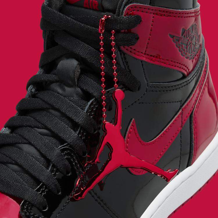Pre Owned Jordan 1 High Patent Bred Sneakers Size US 7 (EU 40)