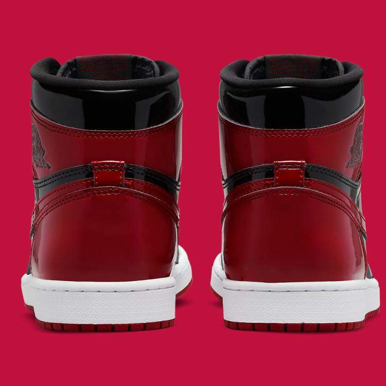 Pre Owned Jordan 1 High Patent Bred Sneakers Size US 7 (EU 40)