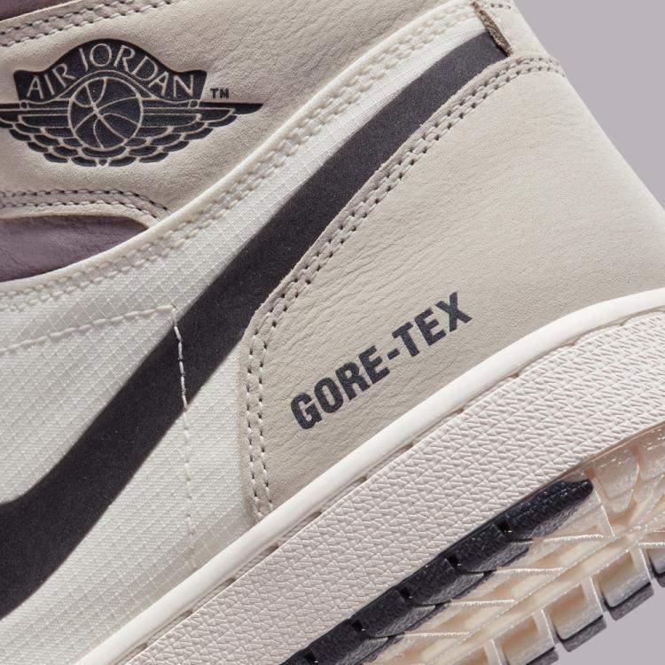 Pre Owned Jordan 1 Gore-Tex Light Bone Sneakers Size US 9 (EU 42.5)