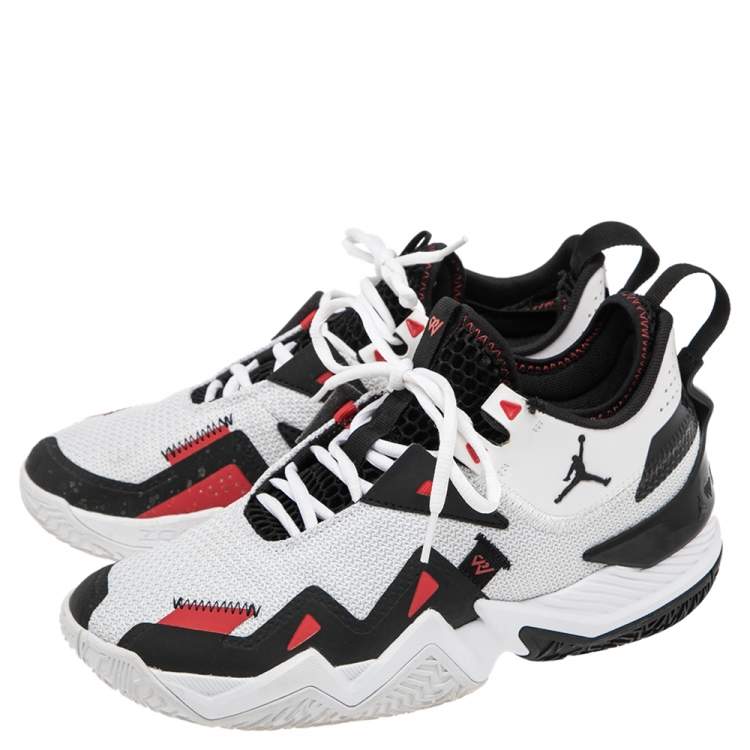مملوكة مسبقًا Nike Jordan White/Black/University Red Westbrook One Take Sneakers Size 42.5
