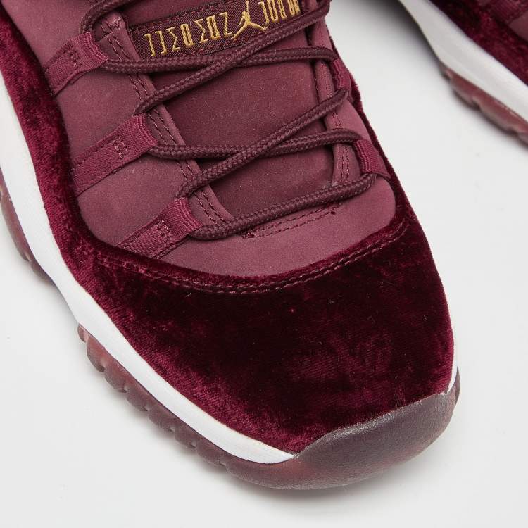 Pre Owned Air Jordan Burgundy Velvet Jordan 11 Retro Heiress Sneakers Size 41