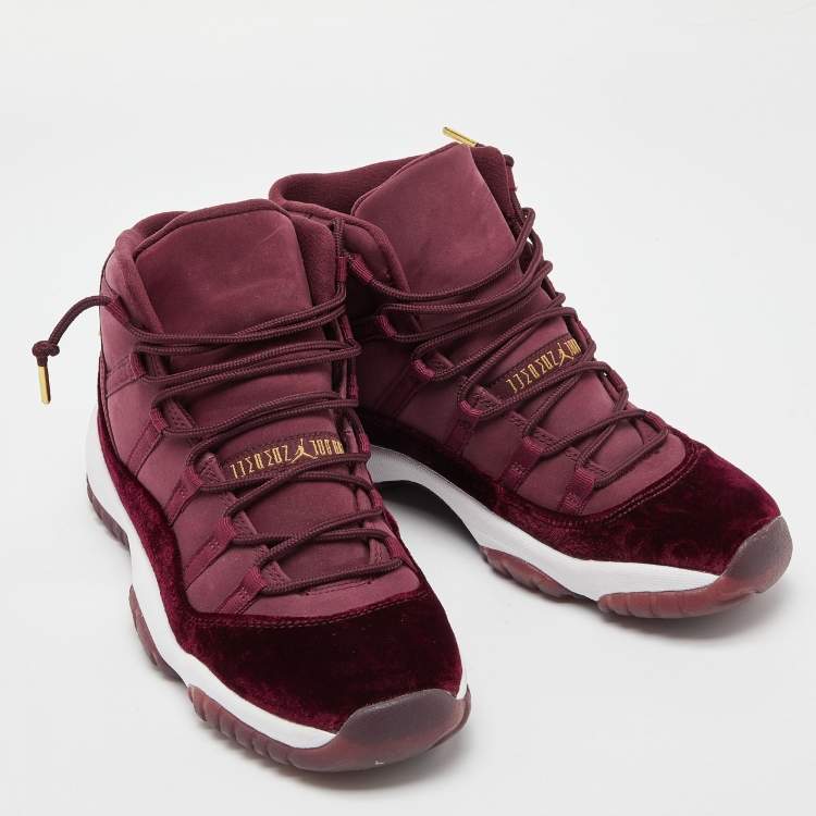 Pre Owned Air Jordan Burgundy Velvet Jordan 11 Retro Heiress Sneakers Size 41