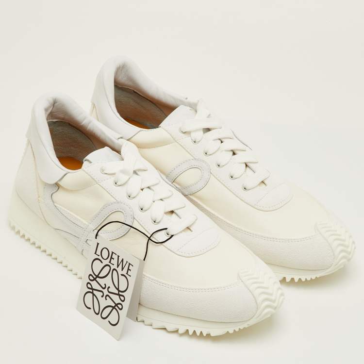 مملوكة مسبقًا Loewe Flow Runner 2.0 Size 42 White Nylon and Suede Low Top Sneakers
