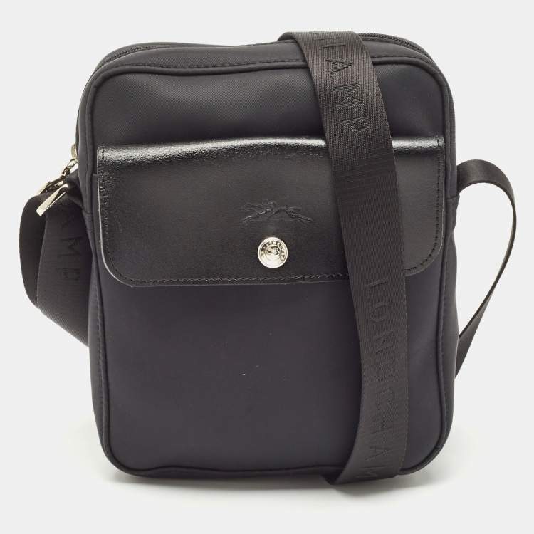 Pre Owned Longchamp Black Nylon Crossbody Bag