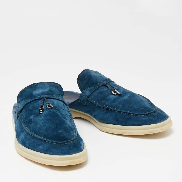 مملوكة مسبقًا Loro Piana Blue Suede Babouche Charms Walk Flat Mules Size 41