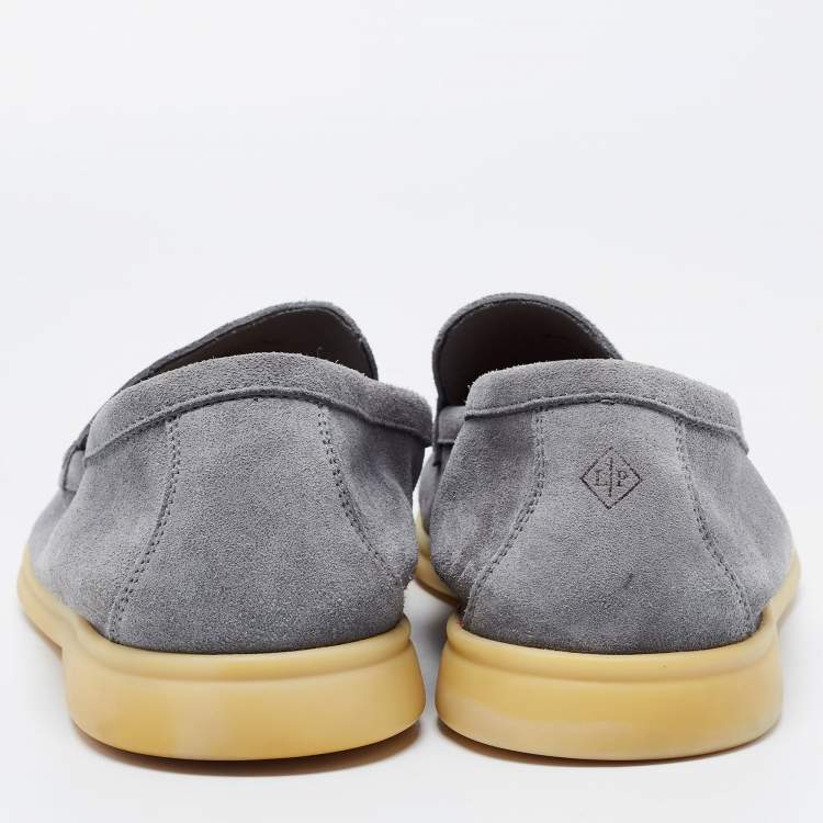 مملوكة مسبقًا Loro Piana Grey Suede Walk Slip On Loafers Size 43