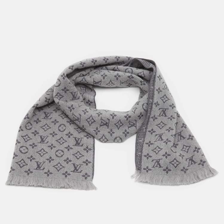 Pre Owned Louis Vuitton Grey Monogram Wool Classic Scarf
