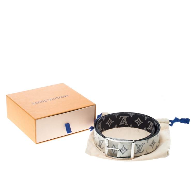 مملوكة مسبقًا Louis Vuitton White/Blue Monogram Savane Canvas Chapman Brothers Reverso Belt Size 95 cm