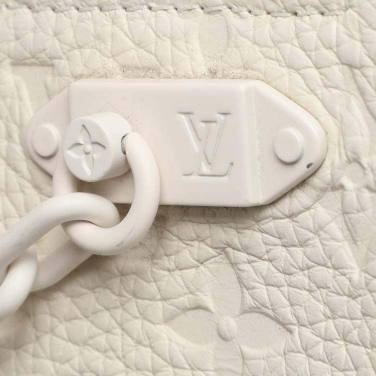 Pre Owned Louis Vuitton White Monogram Taurillon Leather Solar Ray A4 Pouch