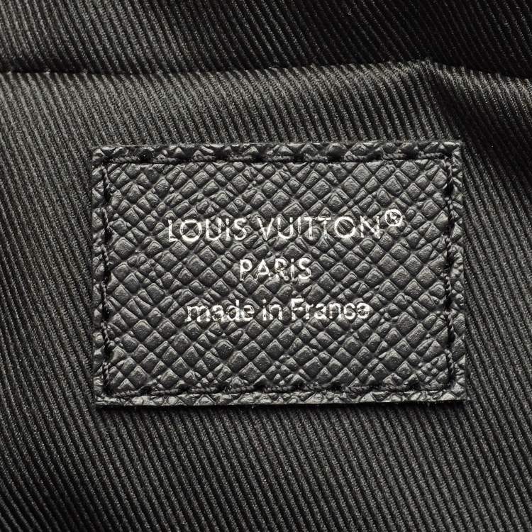 Pre Owned Louis Vuitton Black Taiga Leather Porte Documents Voyage PM Bag