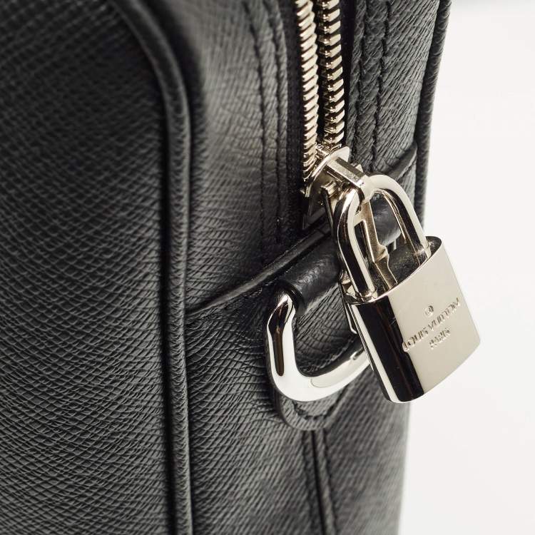 Pre Owned Louis Vuitton Black Taiga Leather Porte Documents Voyage PM Bag