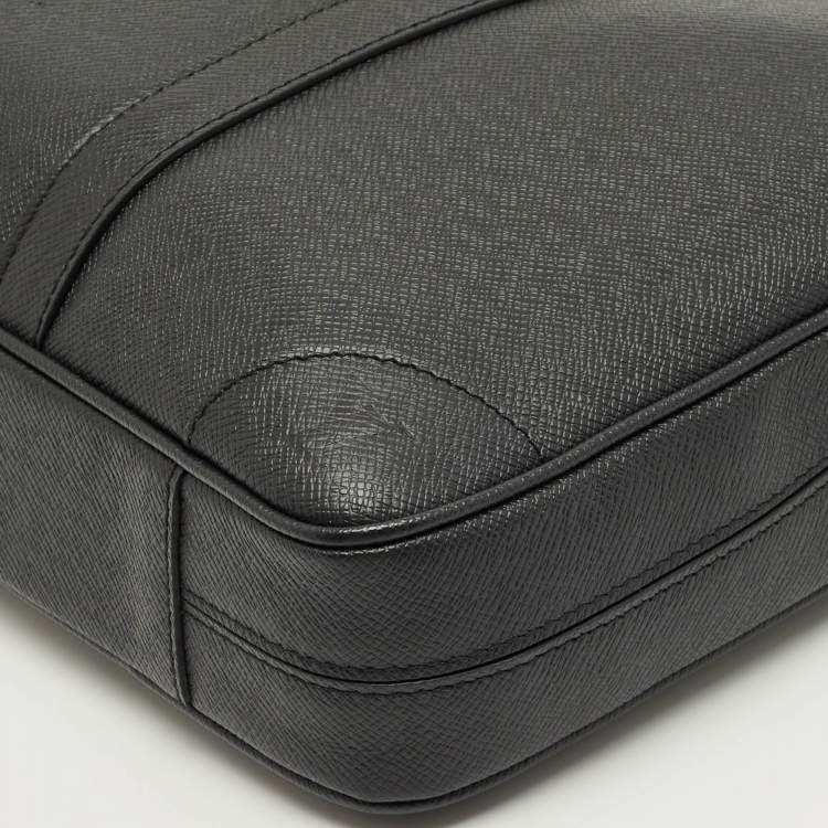 Pre Owned Louis Vuitton Black Taiga Leather Porte Documents Voyage PM Bag