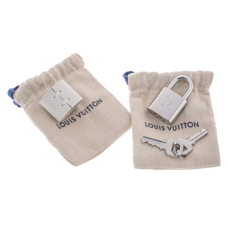 Pre Owned Louis Vuitton Monogram Prism Keepall Bandouliere 50 Bag