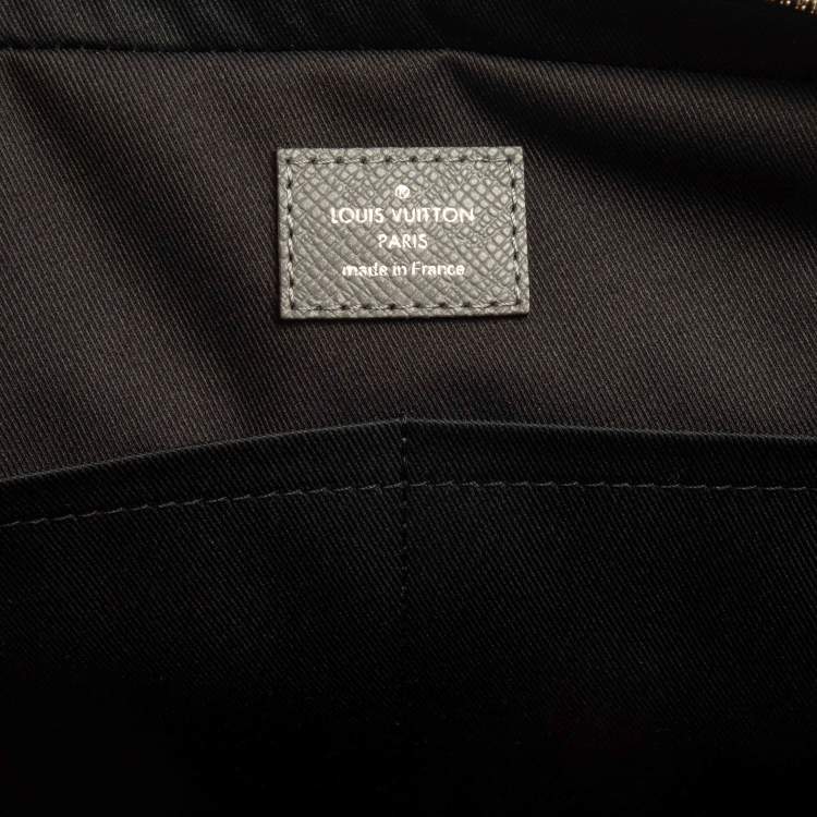 Pre Owned Louis Vuitton Black Taiga Leather Porte Documents Voyage PM Bag