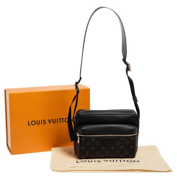 Pre Owned Louis Vuitton Black Taiga Leather and Monogram Eclipse Canvas Outdoor Messenger Bag