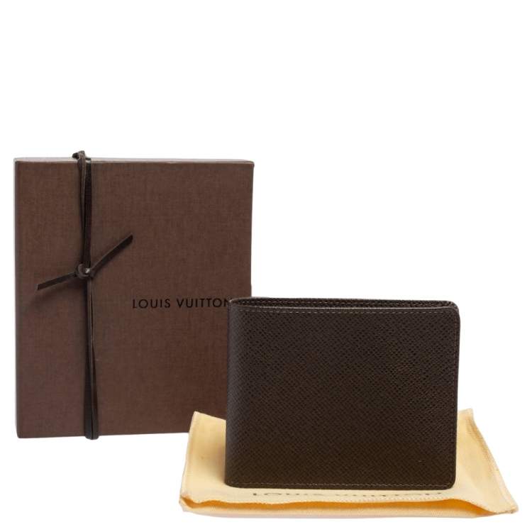 Pre Owned Louis Vuitton Brown Taiga Leather Bifold Compact Wallet