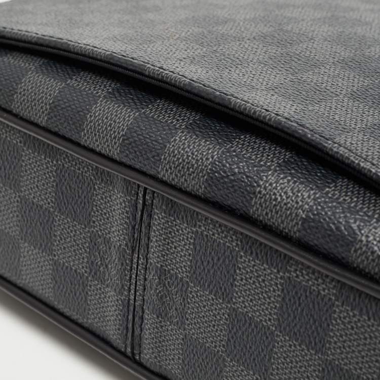 Pre Owned Louis Vuitton Damier Graphite Canvas District PM Bag