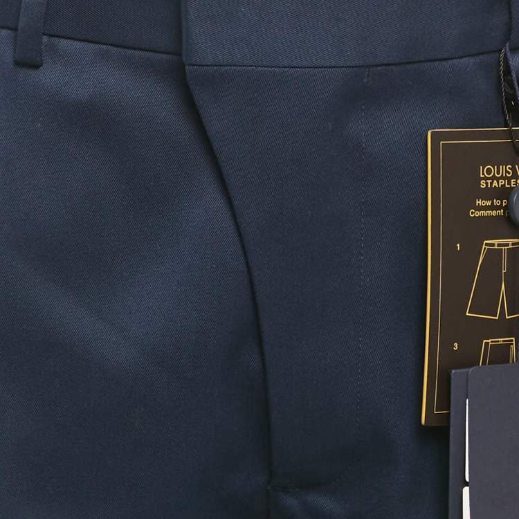 مملوكة مسبقًا شورت لويس فويتون كحلي غاباردين إصدار ستابلز مقاس صغير/ خصر ٣٣ بوصة