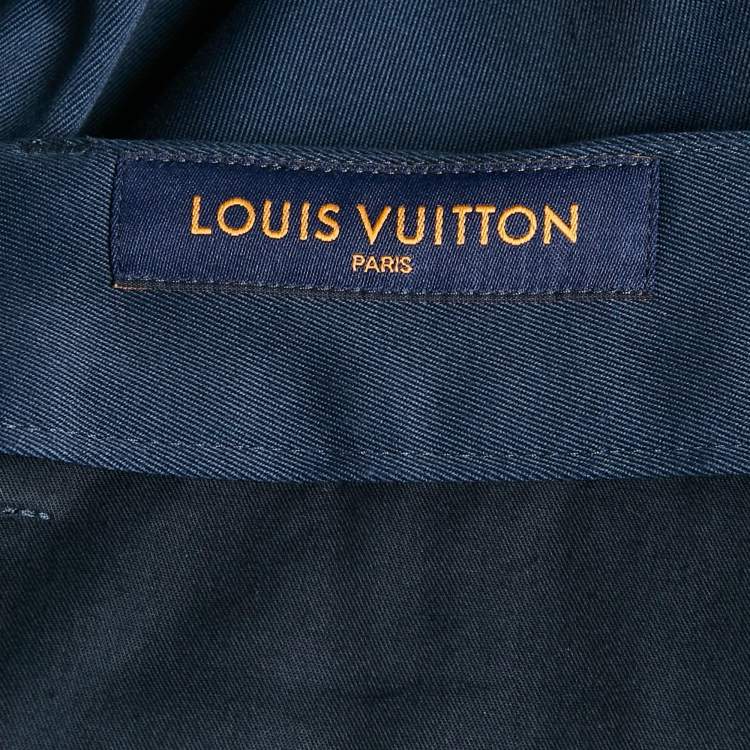 مملوكة مسبقًا شورت لويس فويتون كحلي غاباردين إصدار ستابلز مقاس صغير/ خصر ٣٣ بوصة