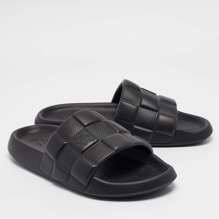 Pre Owned Louis Vuitton Black Rubber Waterfront Slide Sandals Size 43