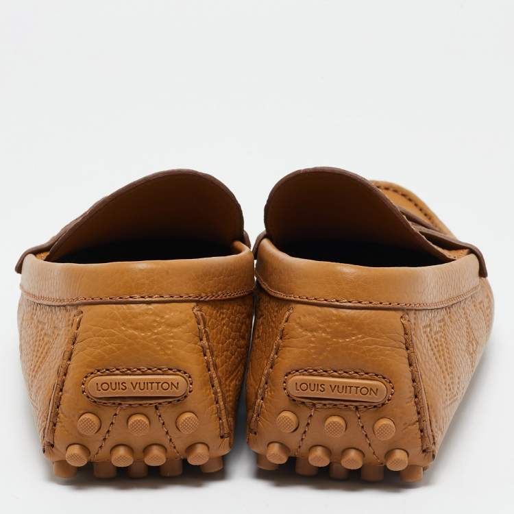 مملوكة مسبقًا Louis Vuitton Beige Maxi Monogram Perforated Leather Hockenheim Loafers Size 43
