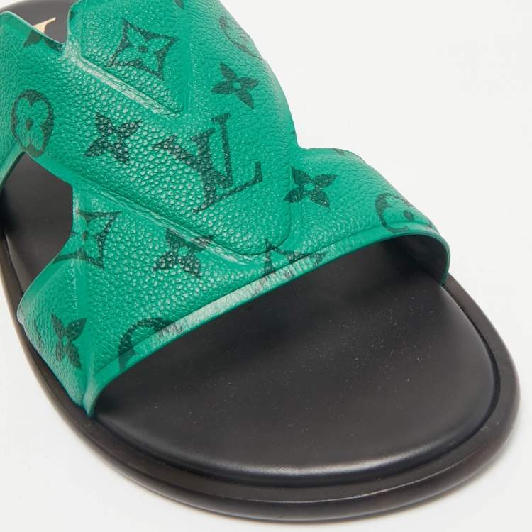 Pre Owned Louis Vuitton Green Leather LV Oasis Slide Sandals Size 43.5