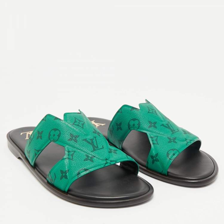 Pre Owned Louis Vuitton Green Leather LV Oasis Slide Sandals Size 43.5