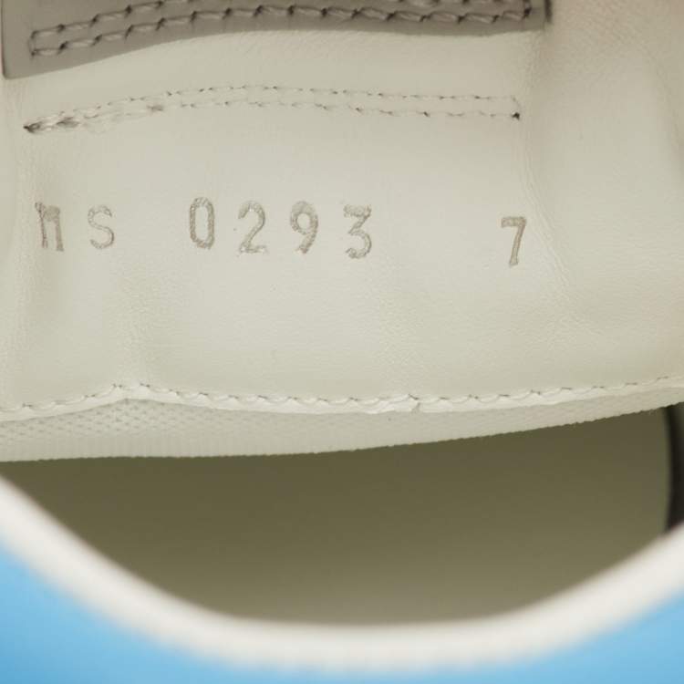 مملوكة مسبقًا Louis Vuitton Run Away Size 41 Blue/Navy Monogram Fabric, Leather and Suede Sneakers