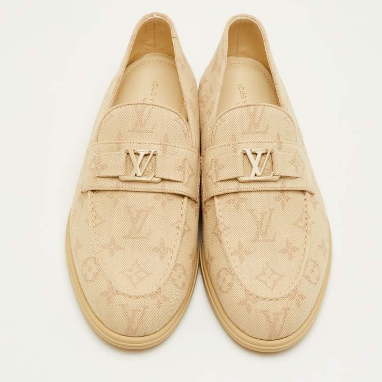 Pre Owned حذاء لوفرز لوي فيتون سليب أون قماش مونوغرام بيج مقاس 41