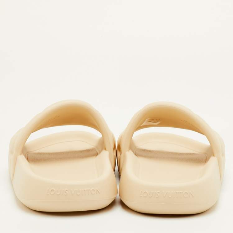 Pre Owned Louis Vuitton Waterfront Size 41 Cream Monogram Rubber Pool Slide Sandals
