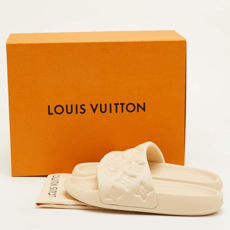 Pre Owned Louis Vuitton Waterfront Size 41 Cream Monogram Rubber Pool Slide Sandals