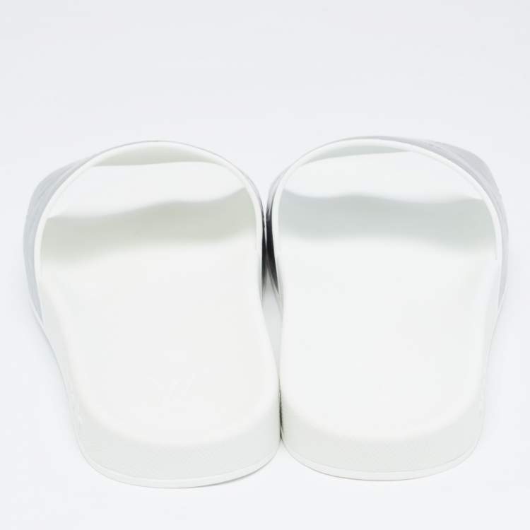 مملوكة مسبقًا Louis Vuitton Silver Monogram Leather Mules Size 44