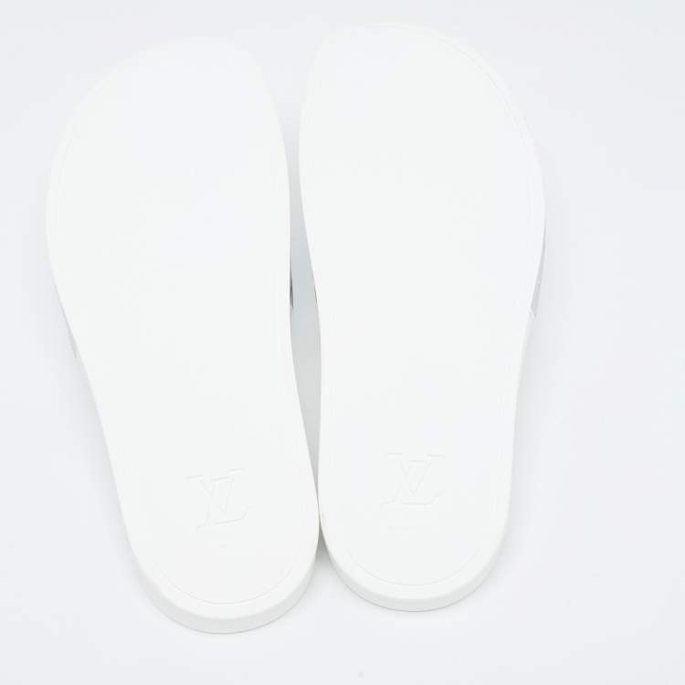 مملوكة مسبقًا Louis Vuitton Silver Monogram Leather Mules Size 44