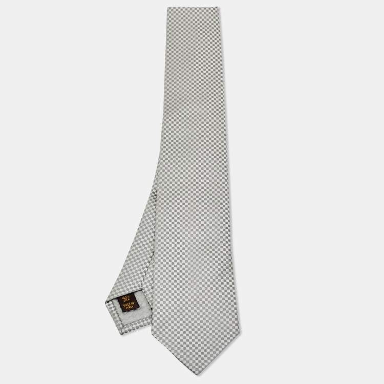 مملوكة مسبقًا Louis Vuitton Grey Damier Silk Tie