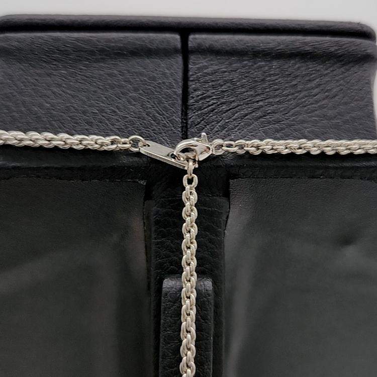 مملوكة مسبقًا Louis Vuitton x Nigo Necklace