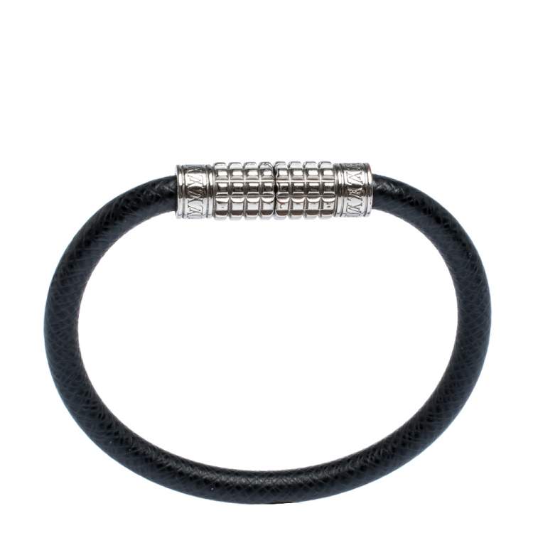 Pre Owned Louis Vuitton Taiga Leather Digit Palladium Plated Bracelet