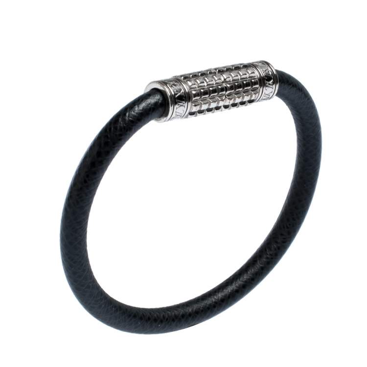 Pre Owned Louis Vuitton Taiga Leather Digit Palladium Plated Bracelet