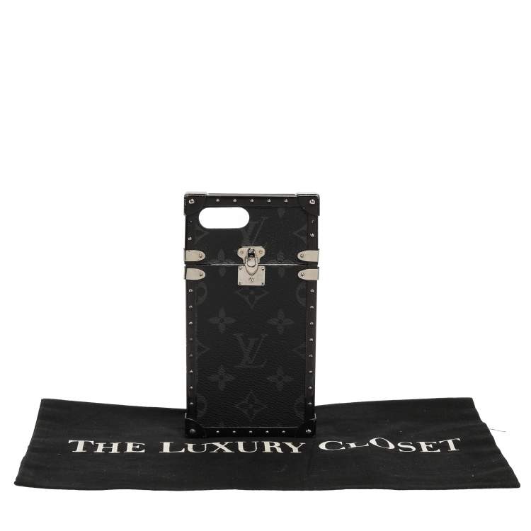 Pre Owned Louis Vuitton Monogram Eclipse Eye Trunk iPhone 7 Plus Case