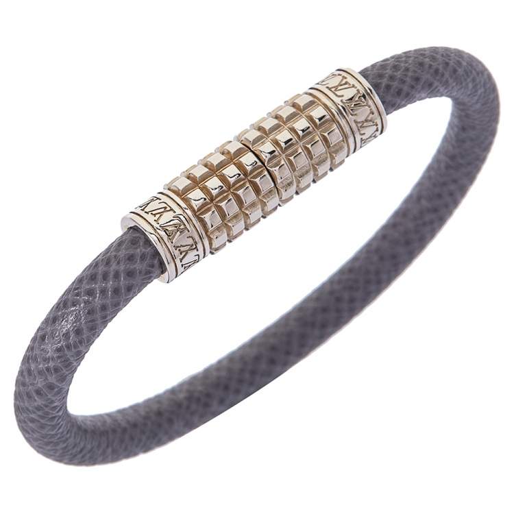 Pre Owned Louis Vuitton Glacier Taiga Leather Digit Bracelet