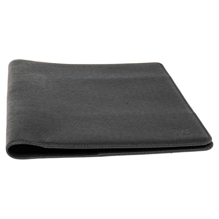 Pre Owned Louis Vuitton Black Taiga Leather Desk Agenda Cover