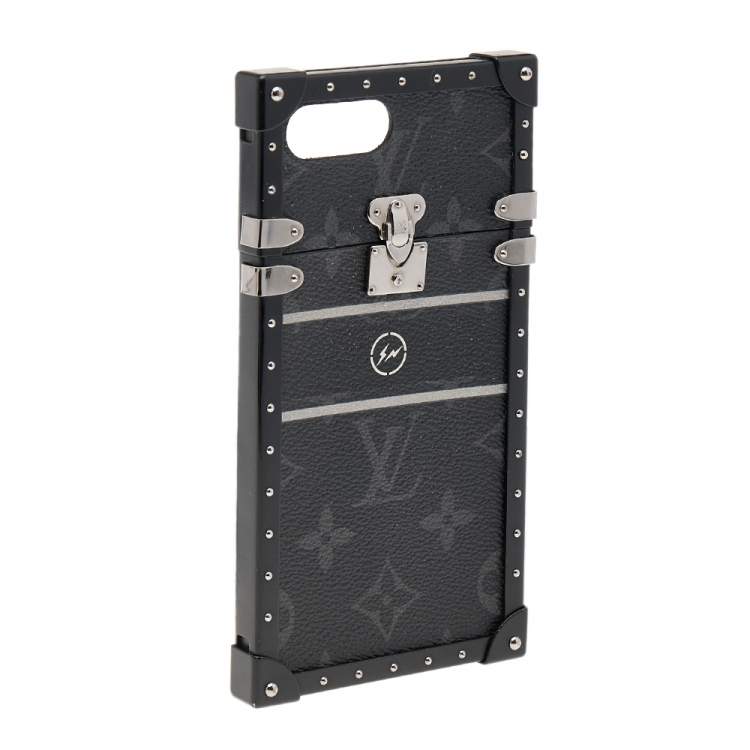 Pre Owned Louis Vuitton x Fragment Monogram Eclipse Canvas Eye Trunk iPhone 7 Plus Case