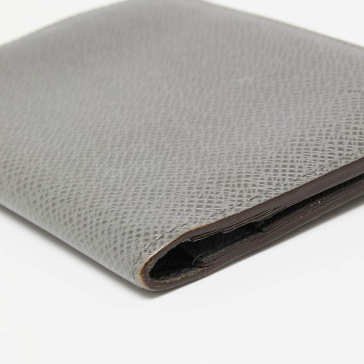 Pre Owned Louis Vuitton Glacier Taiga Leather Passport Holder