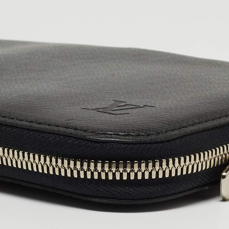 Pre Owned Louis Vuitton Black Taiga Leather Tie Travel Case 