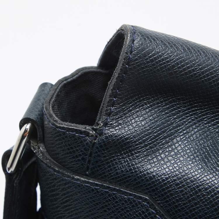 Pre Owned Louis Vuitton Navy Blue Taiga Leather Roman MM Bag