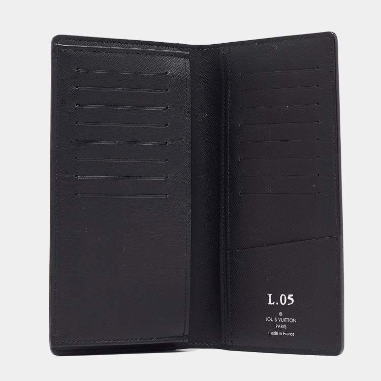 Pre Owned Louis Vuitton Black Taiga Leather Brazza Wallet
