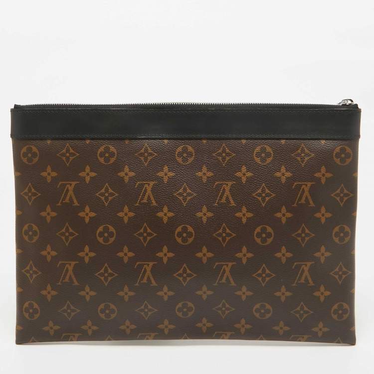 Pre Owned Louis Vuitton Monogram Macassar Canvas Discovery GM Pochette
