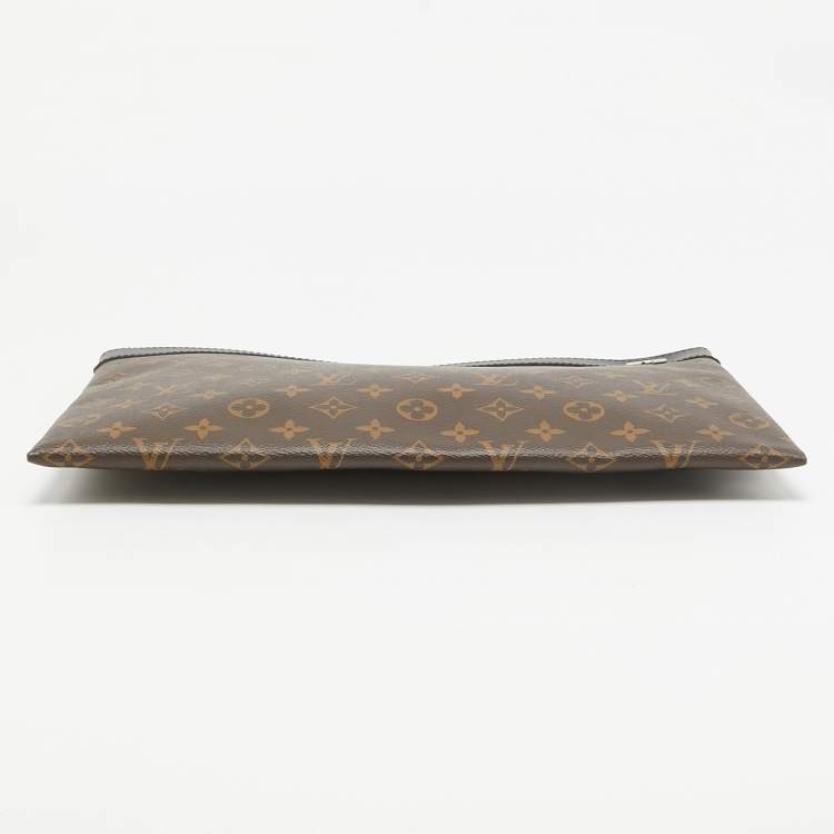 Pre Owned Louis Vuitton Monogram Macassar Canvas Discovery GM Pochette