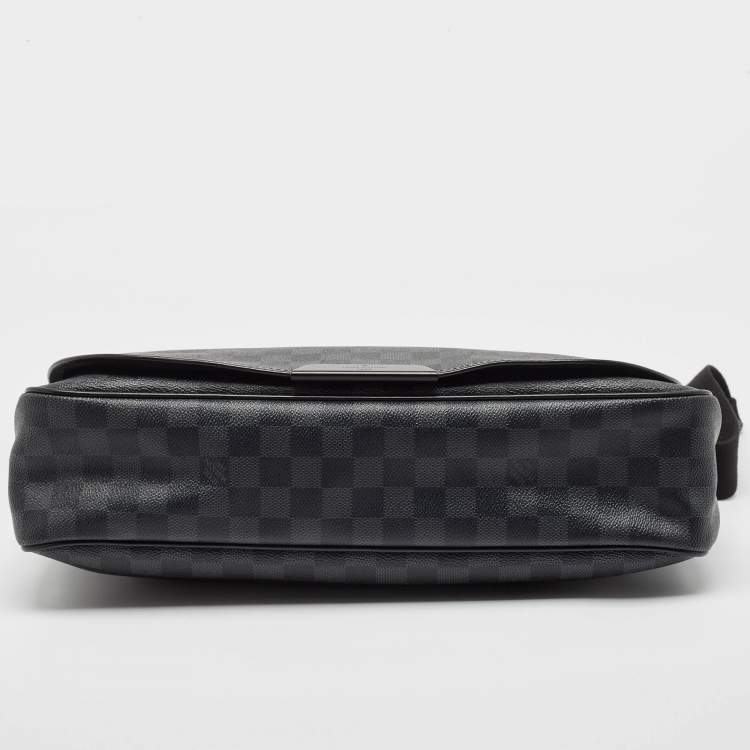 Pre Owned Louis Vuitton Damier Graphite Canvas Daniel GM Messenger Bag