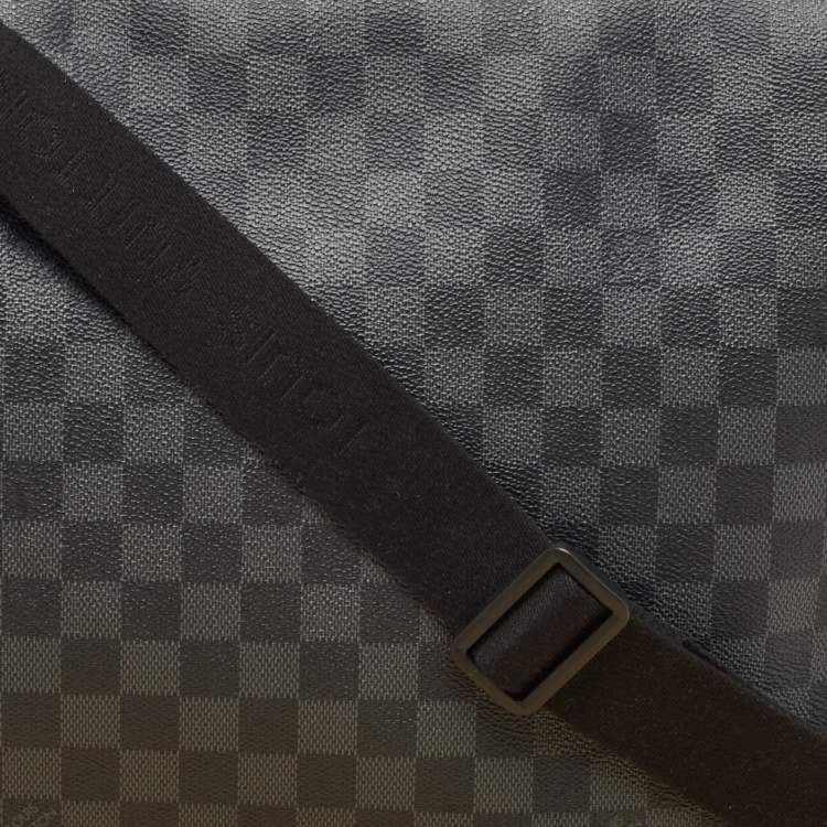 Pre Owned Louis Vuitton Damier Graphite Canvas Daniel GM Messenger Bag