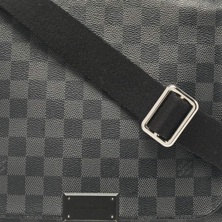 Pre Owned Louis Vuitton Damier Graphite Canvas District PM Bag